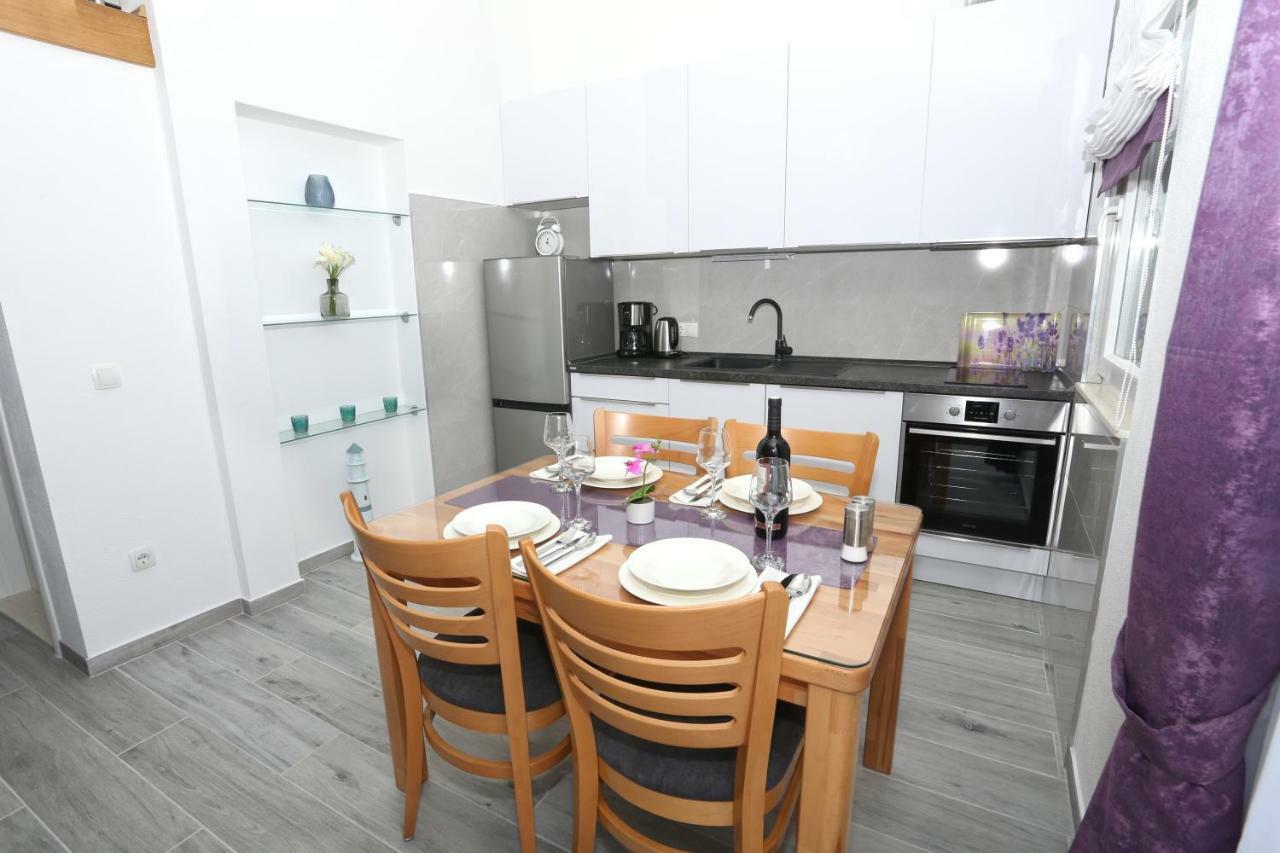 Apartman Kristian Trogir Exterior foto