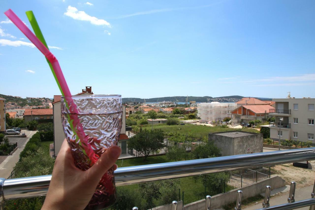Apartman Kristian Trogir Exterior foto