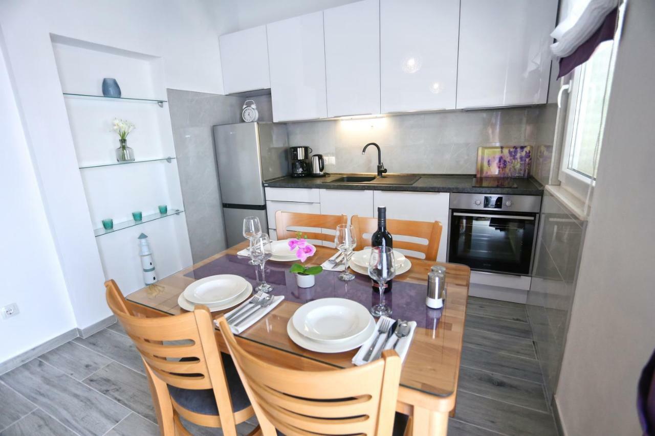 Apartman Kristian Trogir Exterior foto